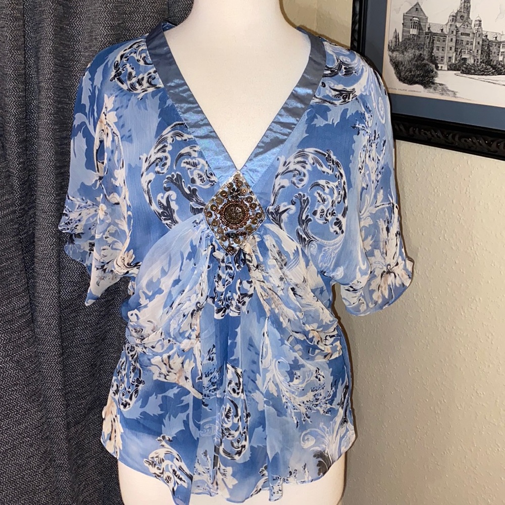 Woman’s Blue Pinky Large Blouse Flower Design